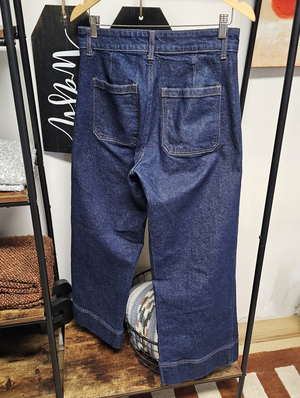 H&M High-Waist Wide Leg Jeans - Picture 3 of 11